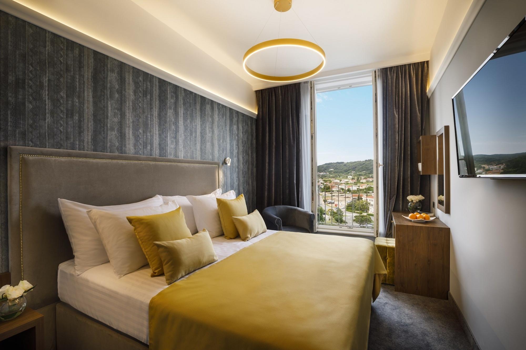 Imperial Heritage Hotel, Valamar Collection (Adults Only) Rab Town Exterior photo