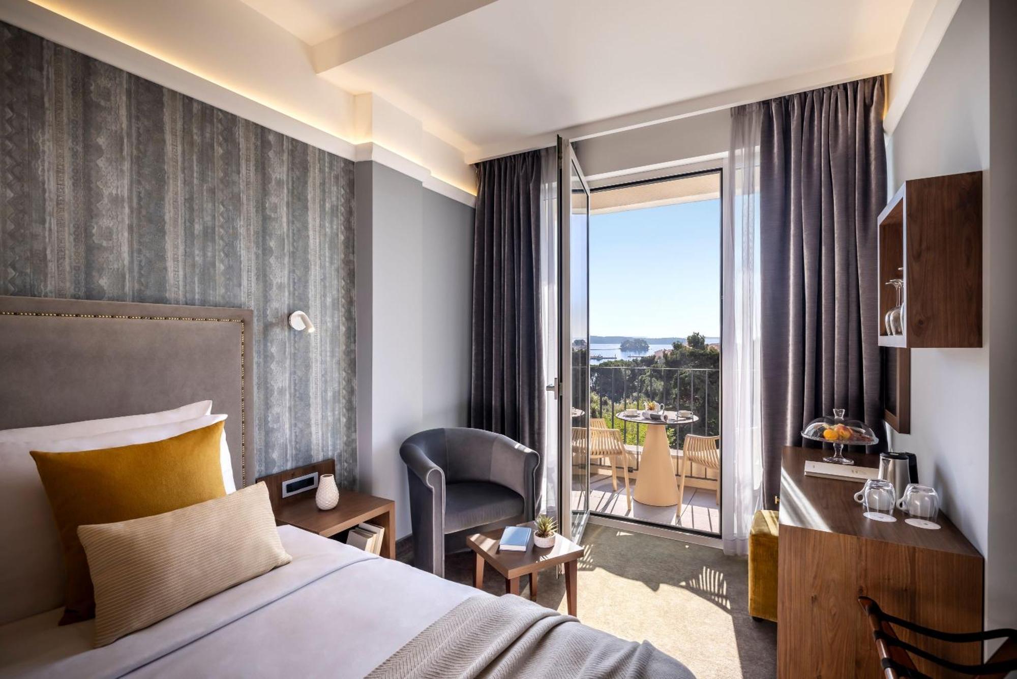Imperial Heritage Hotel, Valamar Collection (Adults Only) Rab Town Exterior photo